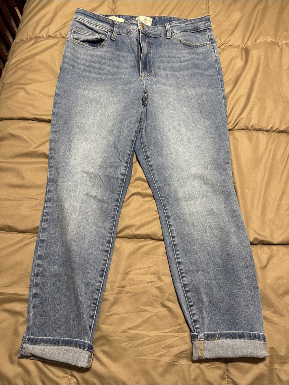 Universal Thread Light Wash Boyfriend Jeans